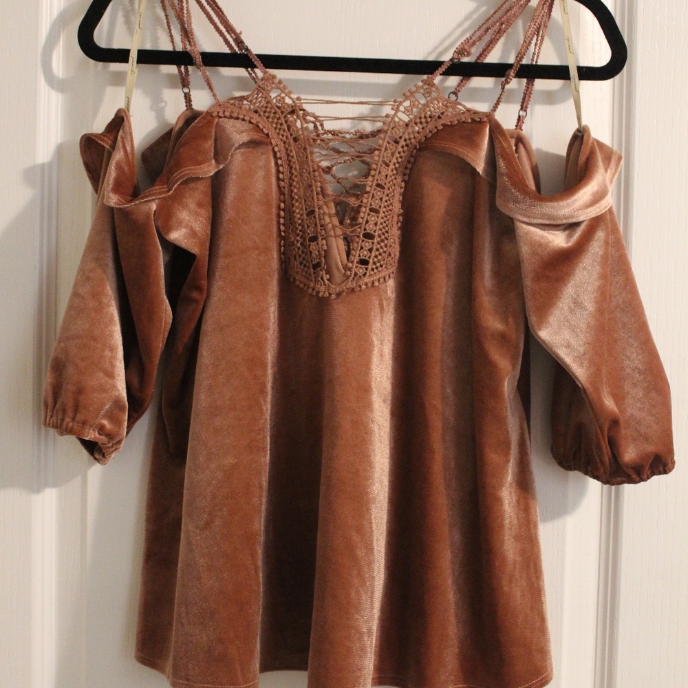 Gimmick Crop Top Blouse